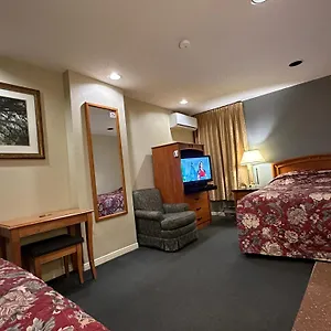 https://hostel-nox.hotelstorontoontario.org