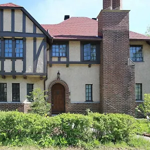 Ambassador Bed & Breakfast